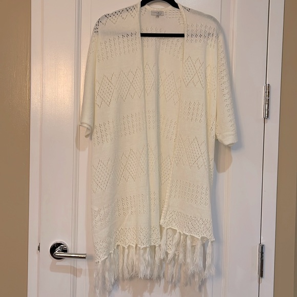 Knitted poncho like ivory sweater - Picture 1 of 3